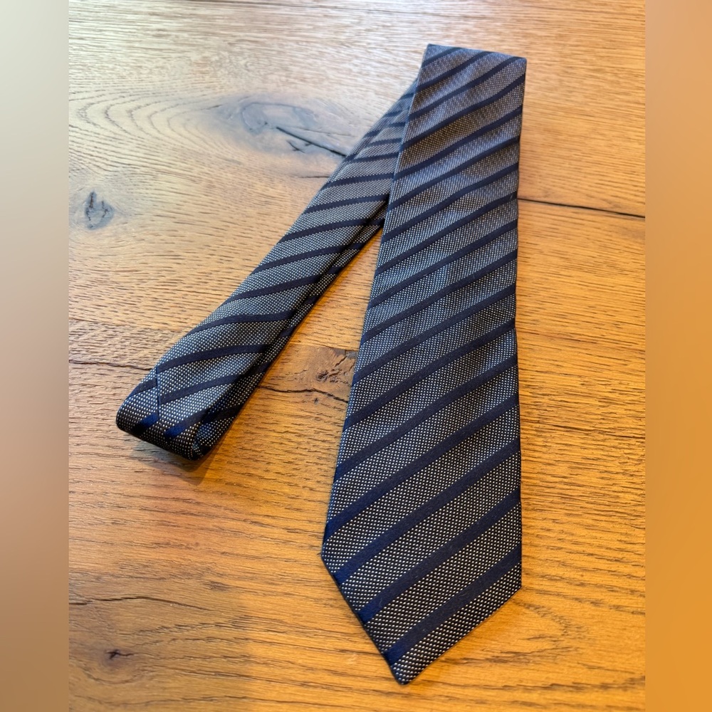 Banana Republic / Men’s Striped Silk Tie